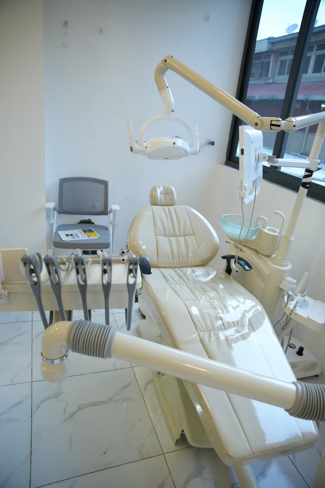 Dental chair instruments setup